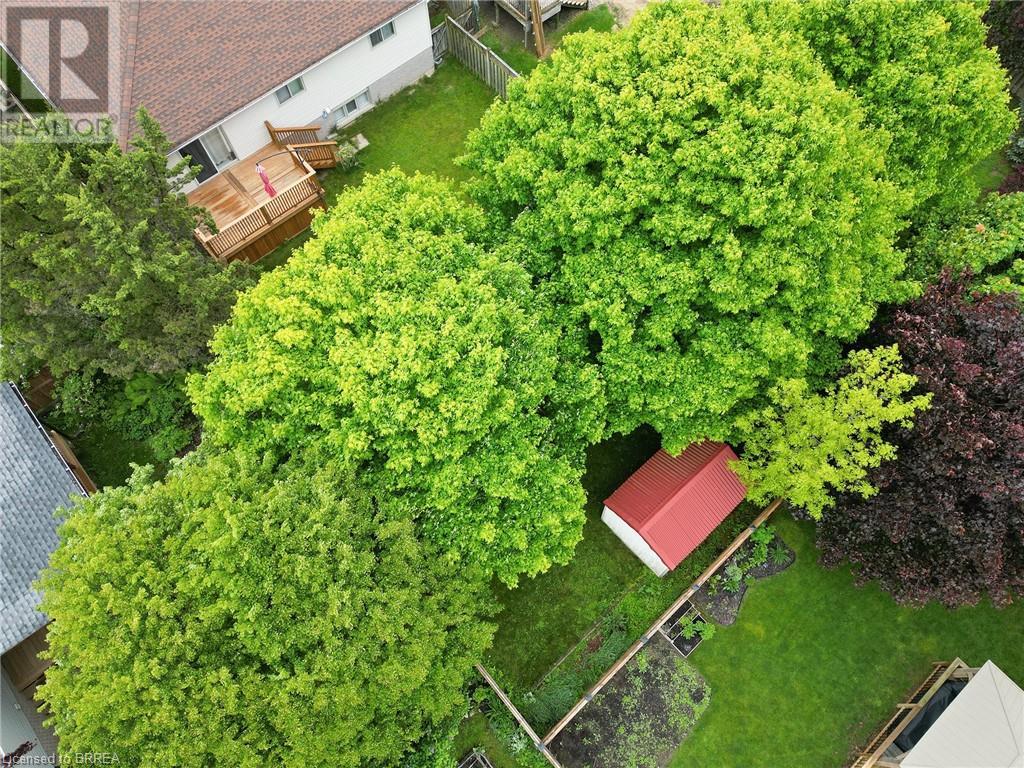 Photo 24 of 219 Balmoral Drive, Brantford ON