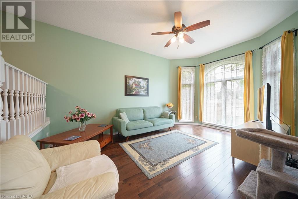 Photo 5 of 219 Balmoral Drive, Brantford ON