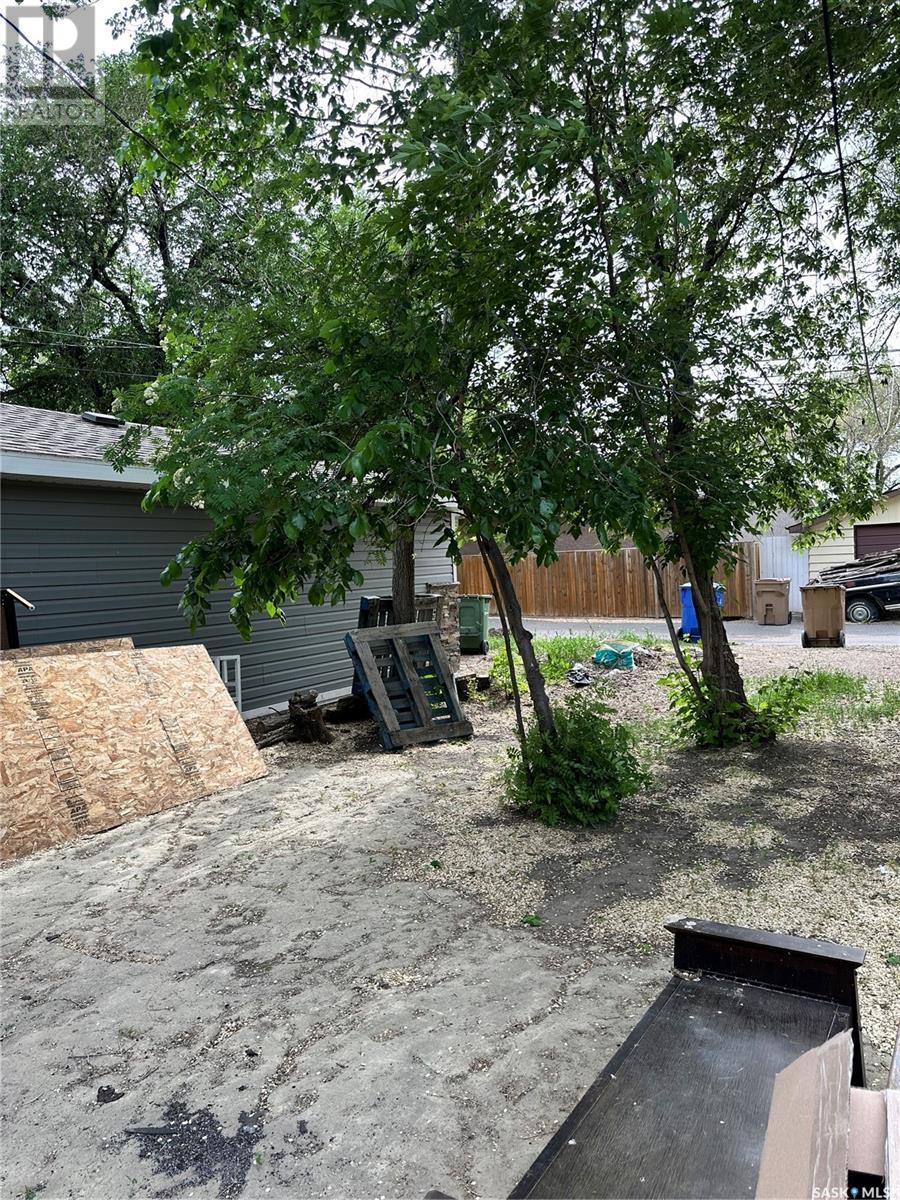 Single Family House Bungalow for Sale in  Alexandra STREET Regina 
