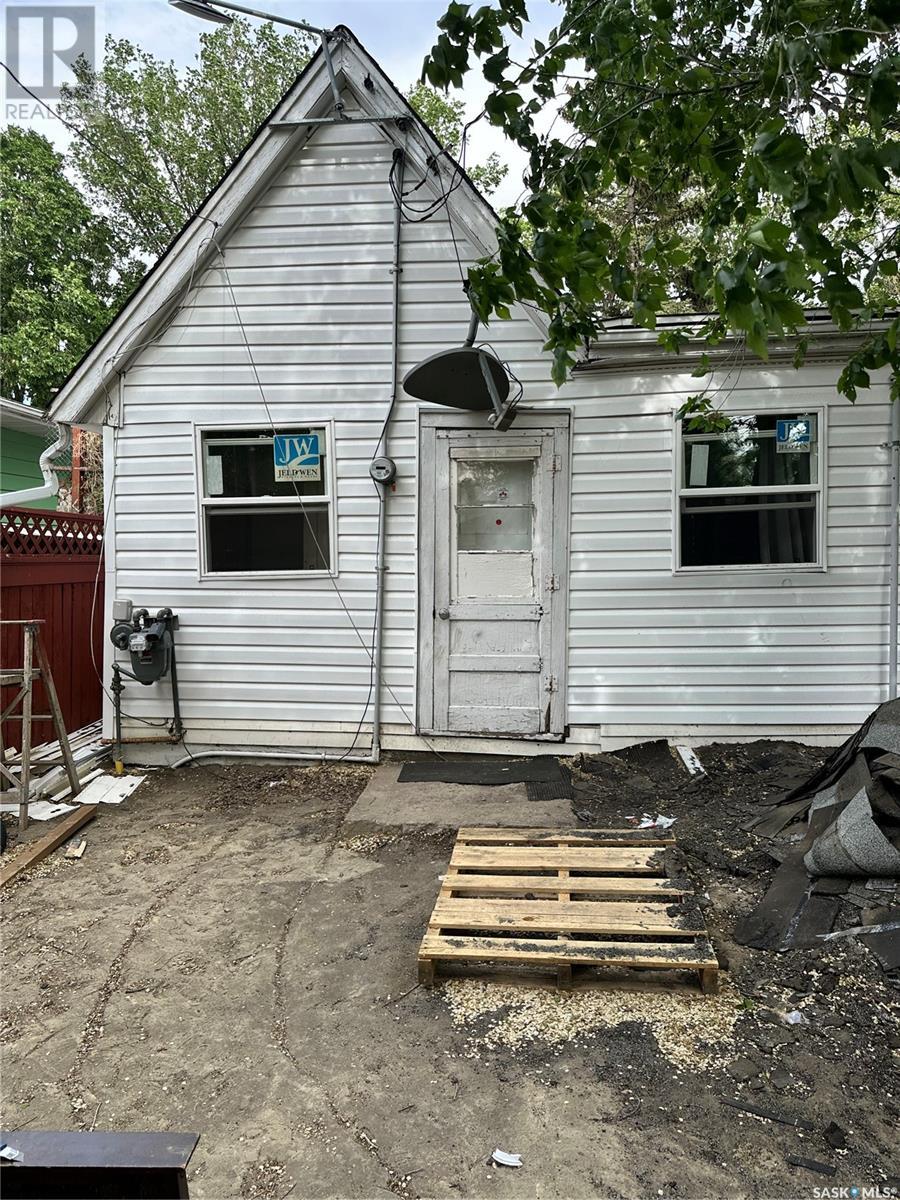 Single Family House Bungalow for Sale in  Alexandra STREET Regina 