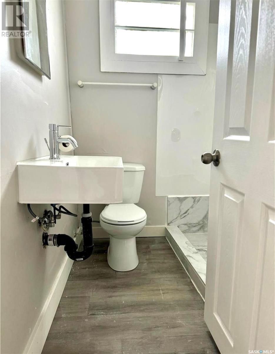 Single Family House Bungalow for Sale in  Alexandra STREET Regina 