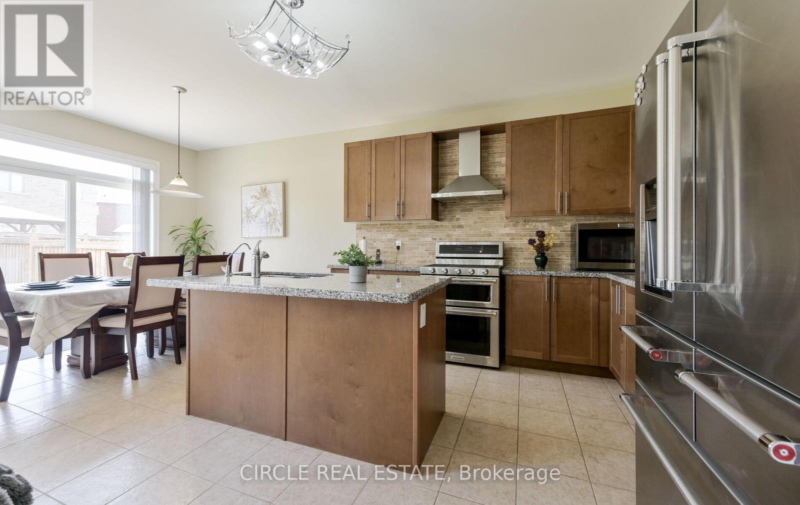 Photo 30 of 166 Sharpe Crescent, New Tecumseth ON