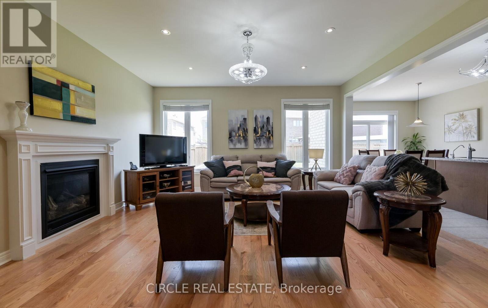 Photo 39 of 166 Sharpe Crescent, New Tecumseth ON