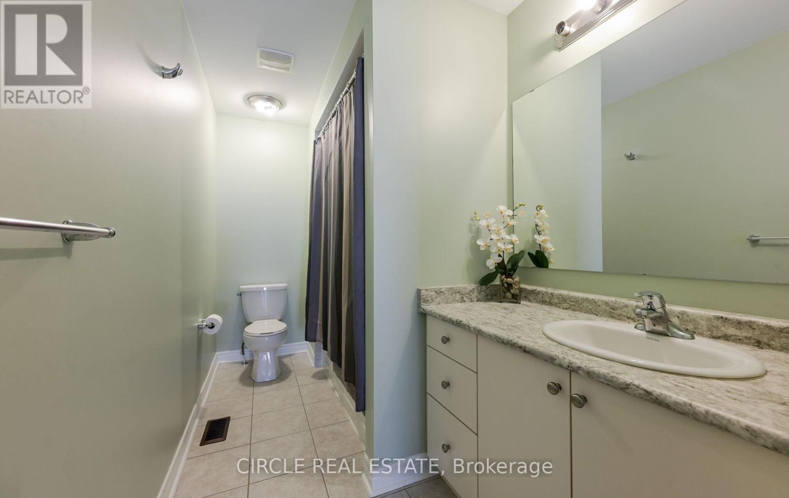 Photo 26 of 166 Sharpe Crescent, New Tecumseth ON