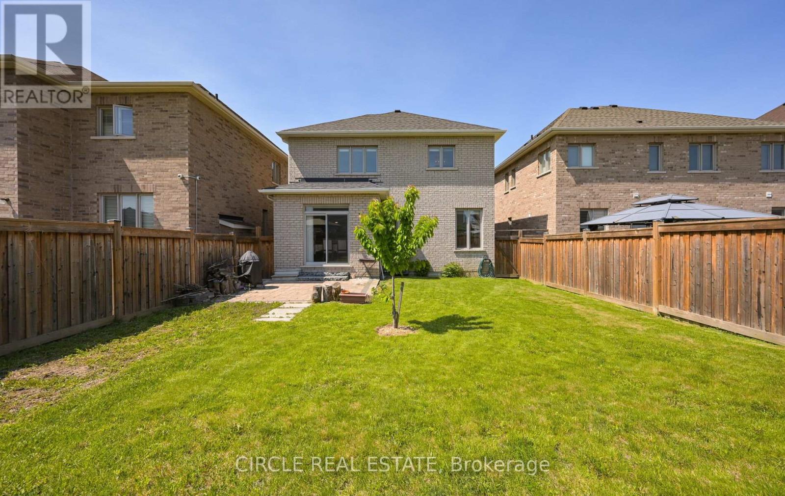 Photo 38 of 166 Sharpe Crescent, New Tecumseth ON