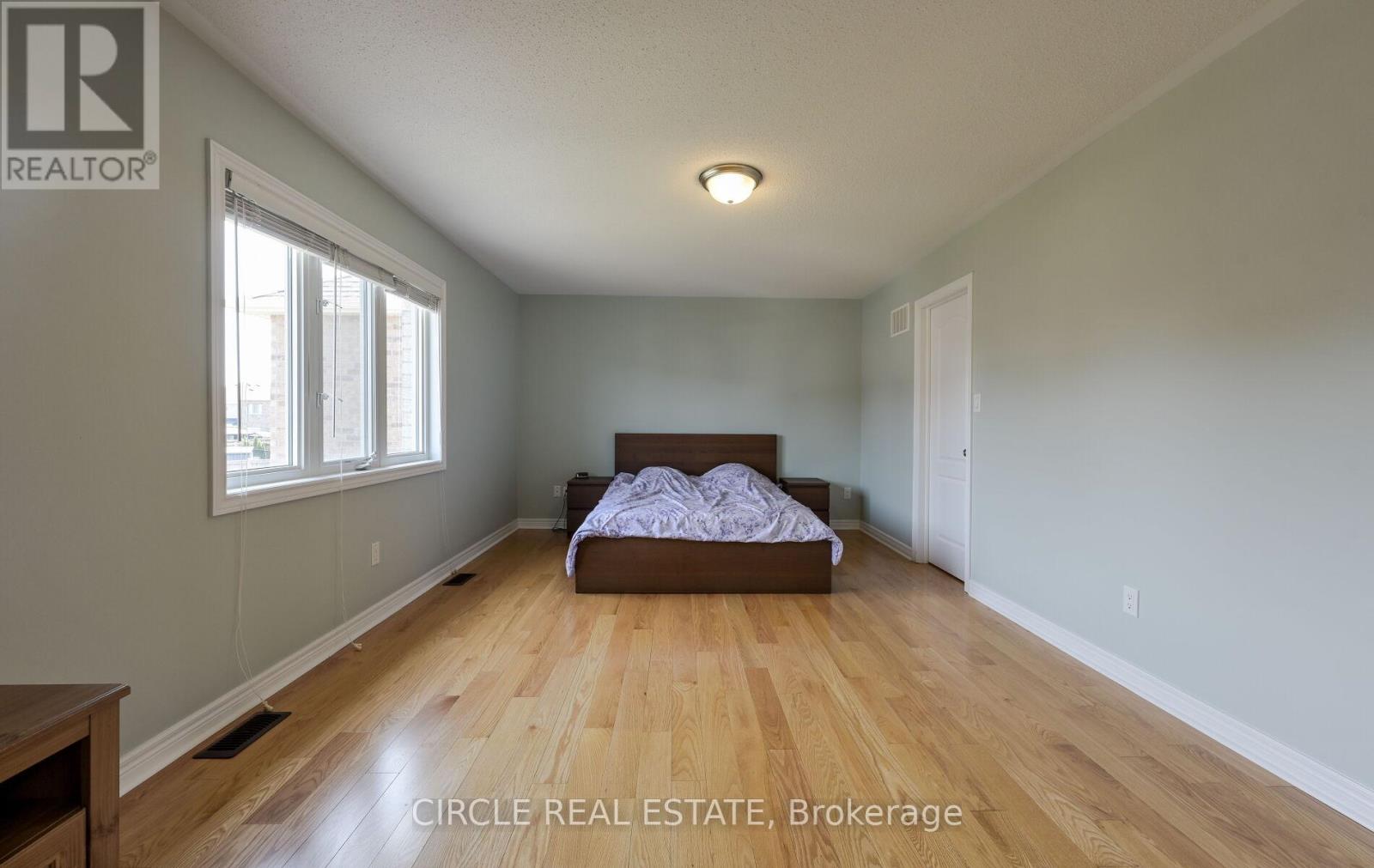 Photo 44 of 166 Sharpe Crescent, New Tecumseth ON
