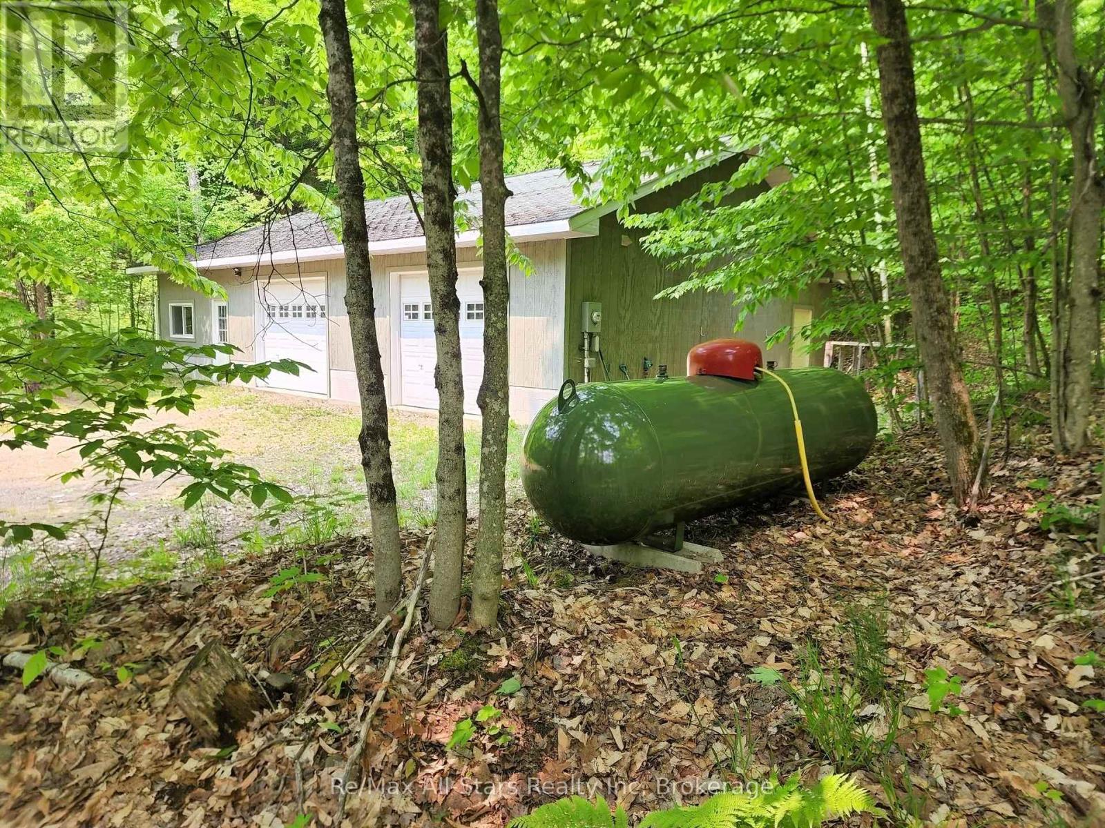 Photo 14 of 1028 Ronville Road, Lake Of Bays ON