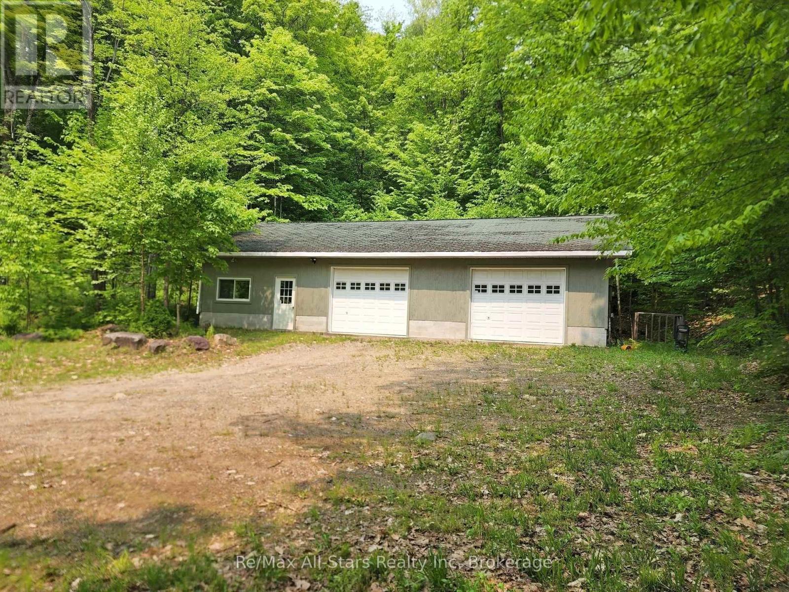 Photo 22 of 1028 Ronville Road, Lake Of Bays ON