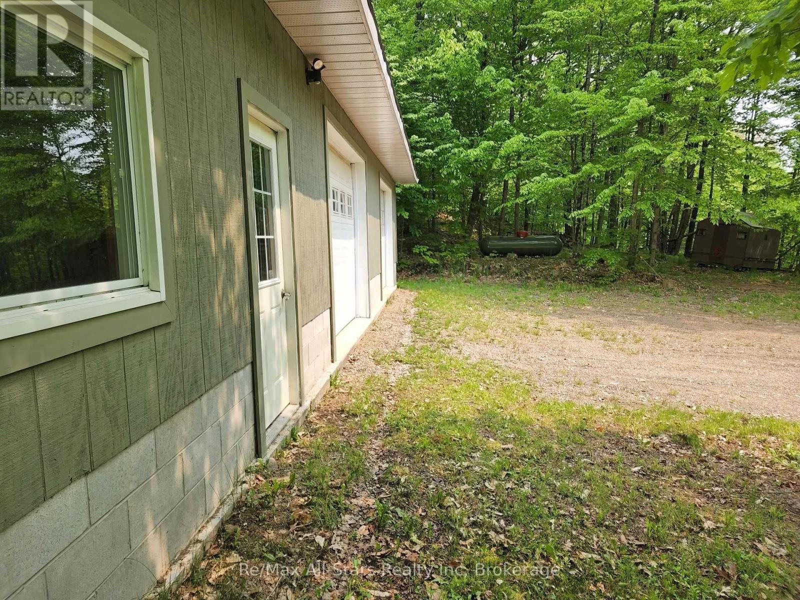 Photo 28 of 1028 Ronville Road, Lake Of Bays ON