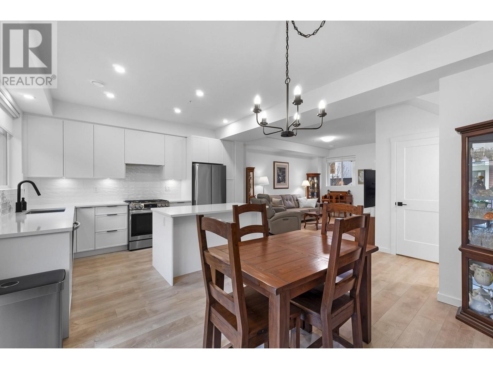 114 24951 112 AVENUE, Maple Ridge