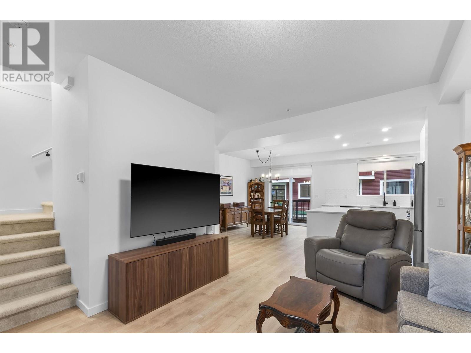 114 24951 112 AVENUE, Maple Ridge