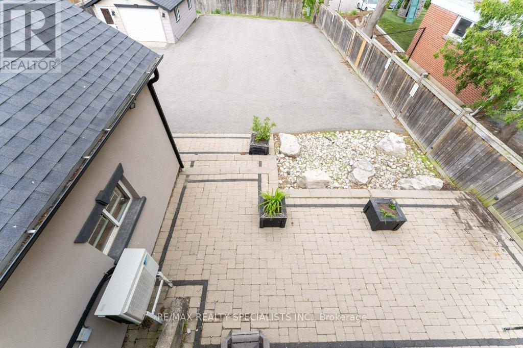 Photo 30 of 287 Queen Street S, Mississauga ON
