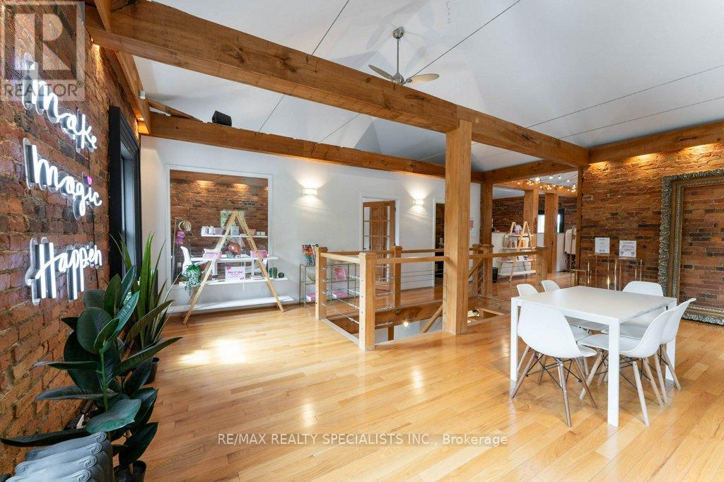 Photo 21 of 287 Queen Street S, Mississauga ON