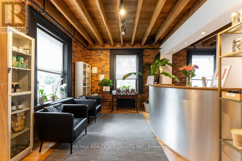 Photo 35 of 287 Queen Street S, Mississauga ON