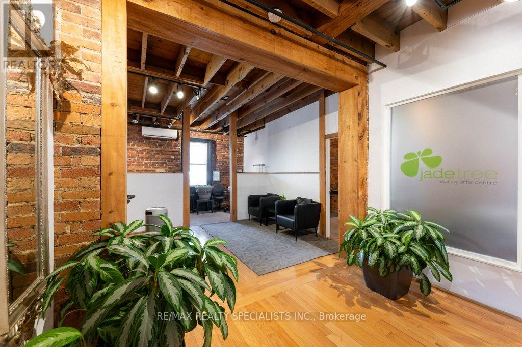 Photo 44 of 287 Queen Street S, Mississauga ON