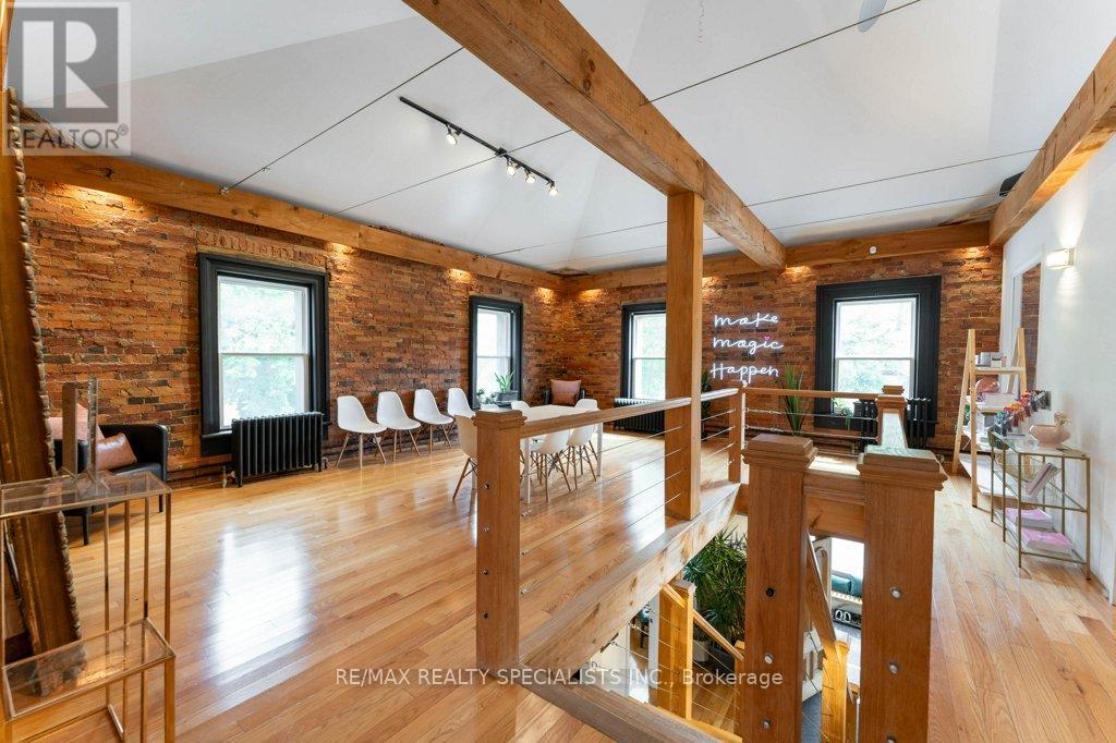 Photo 24 of 287 Queen Street S, Mississauga ON