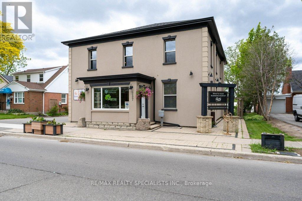 Photo 15 of 287 Queen Street S, Mississauga ON