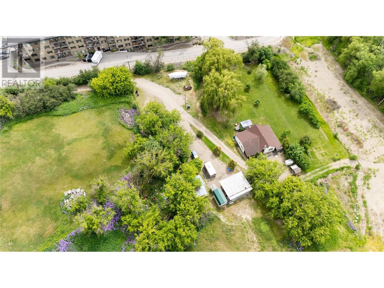 5902 Pleasant Valley Road, Vernon