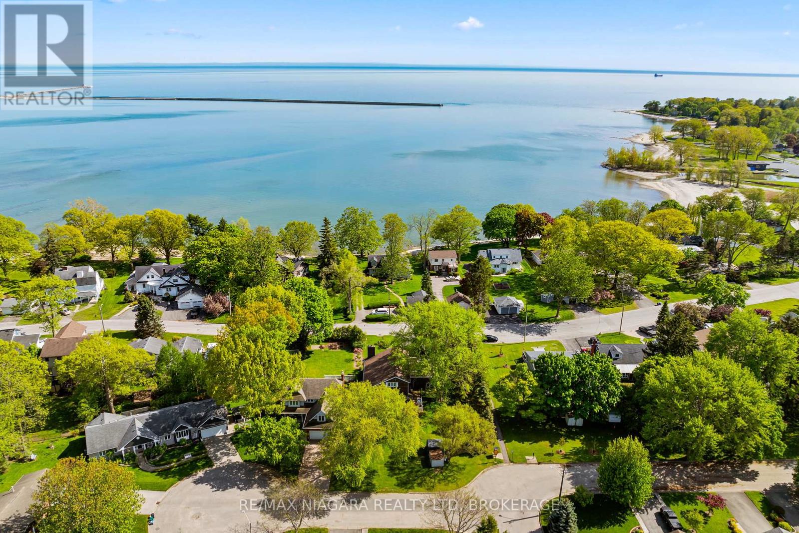 Photo 39 of 144 Tennessee Avenue, Port Colborne ON
