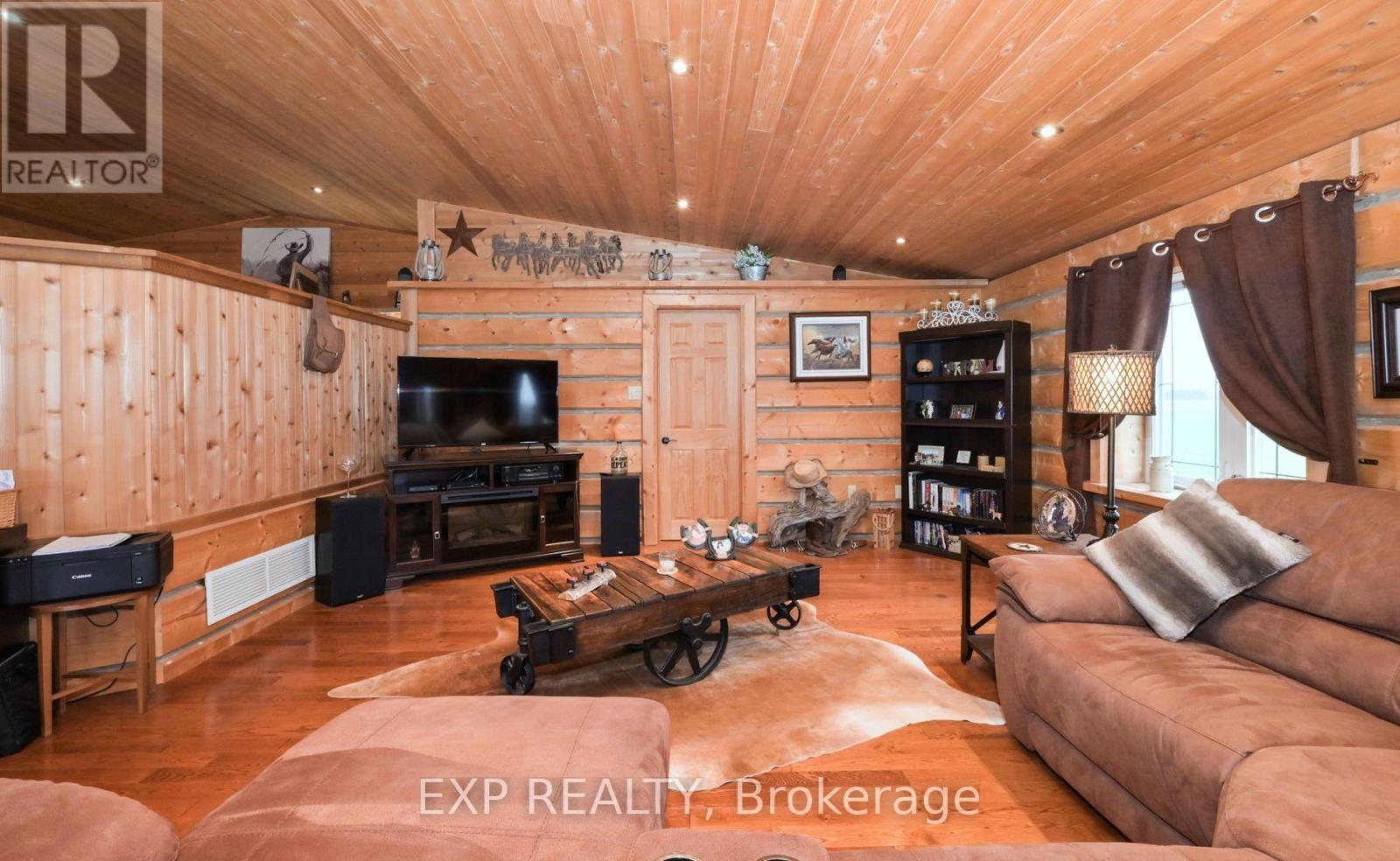 Photo 31 of 295089 8th Line, Amaranth ON