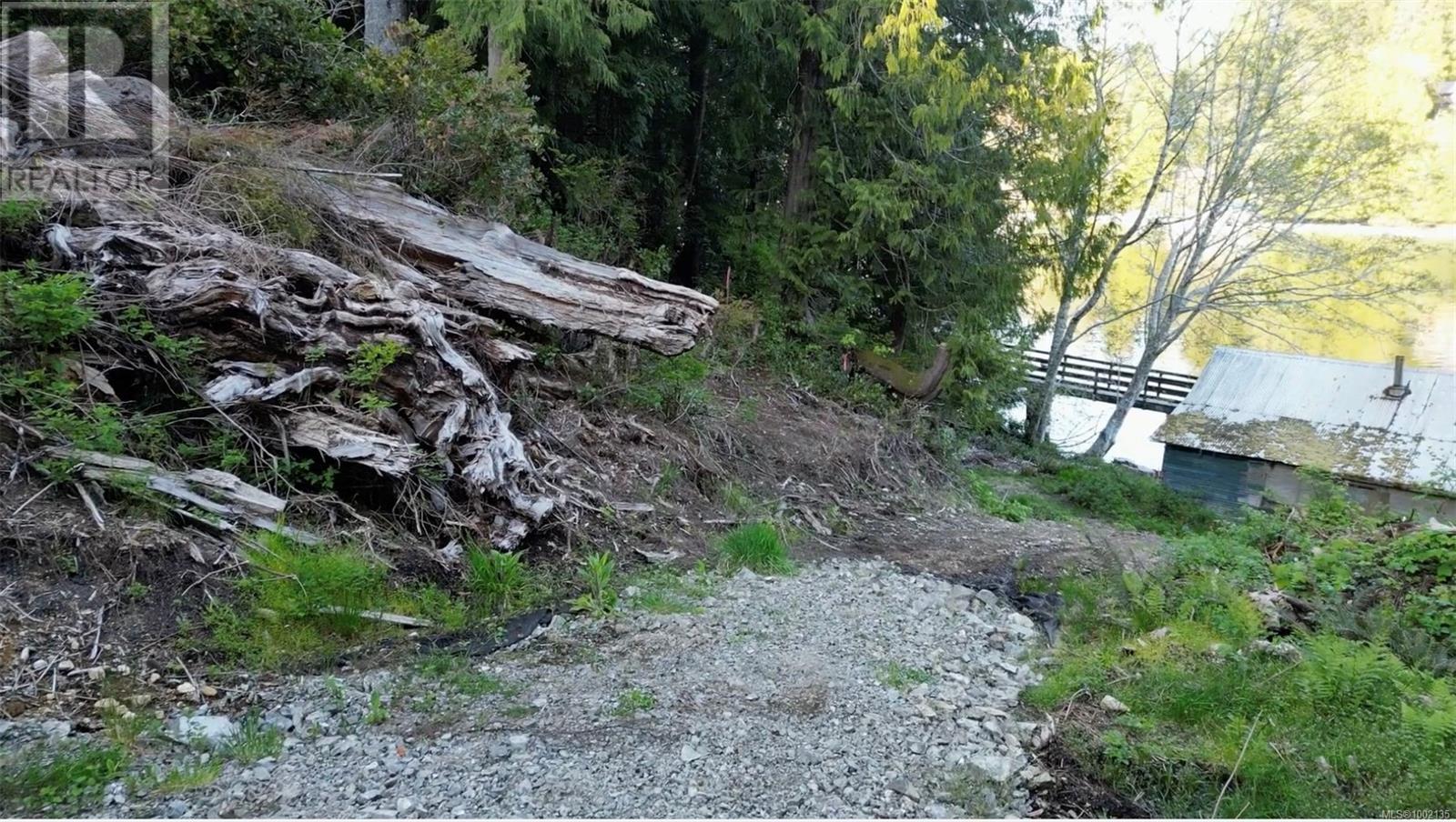 6 167 Regent Street, Bamfield