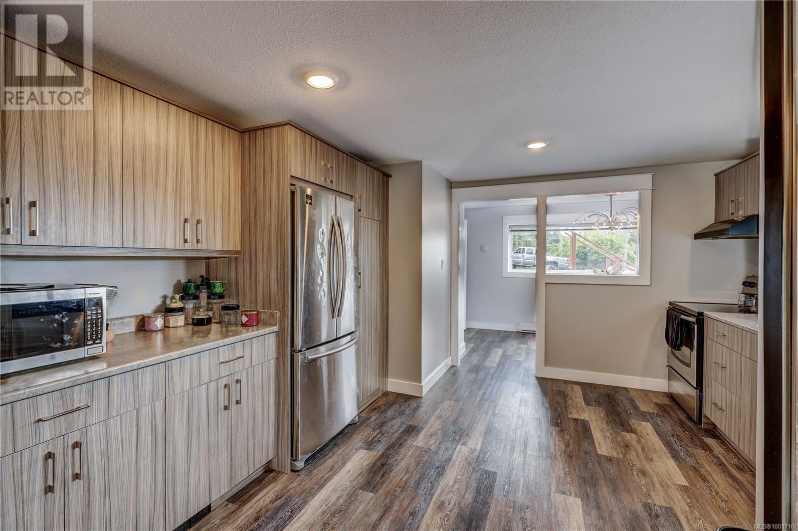 Photo 22 of 985 Malaspina Cres, Nanaimo BC