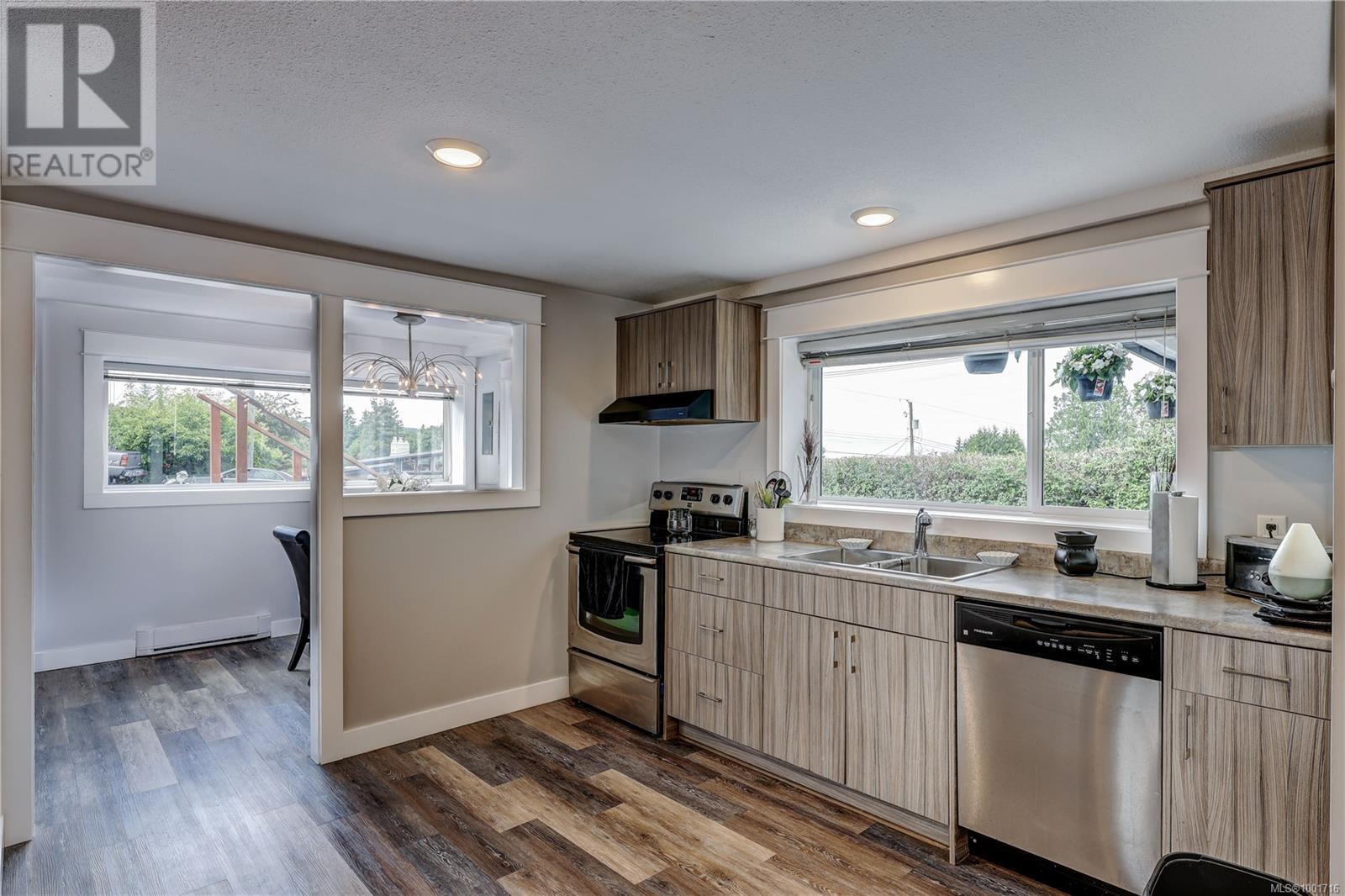 Photo 23 of 985 Malaspina Cres, Nanaimo BC