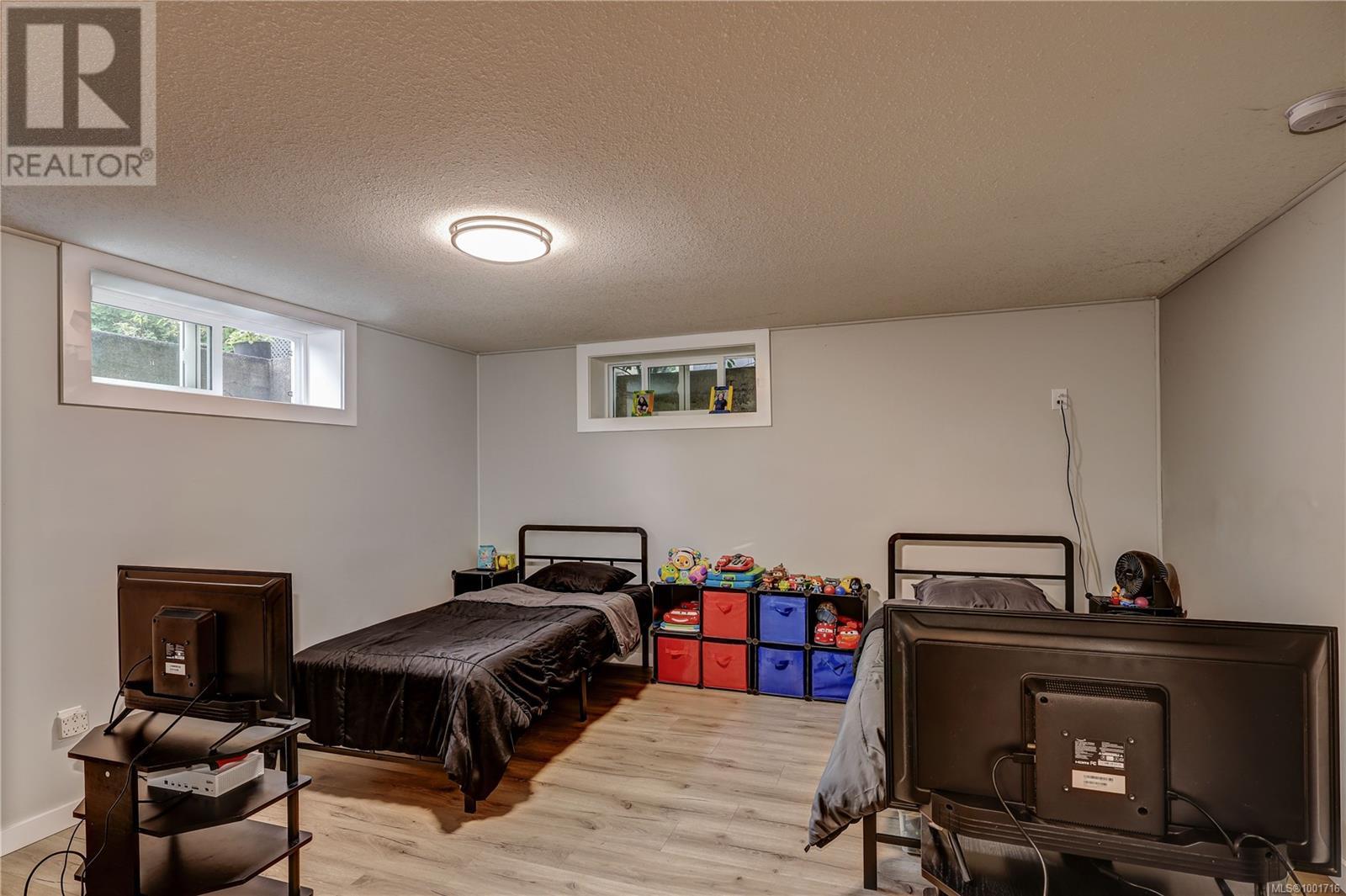 Photo 29 of 985 Malaspina Cres, Nanaimo BC
