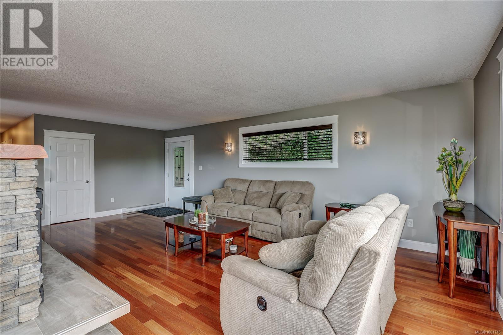 Photo 8 of 985 Malaspina Cres, Nanaimo BC