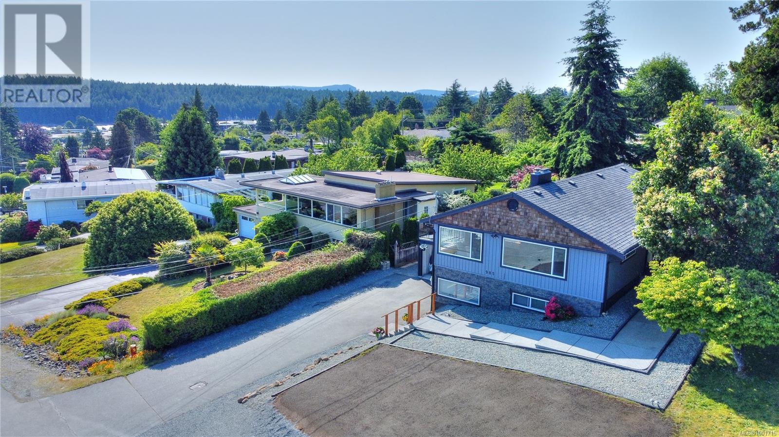 Photo 66 of 985 Malaspina Cres, Nanaimo BC