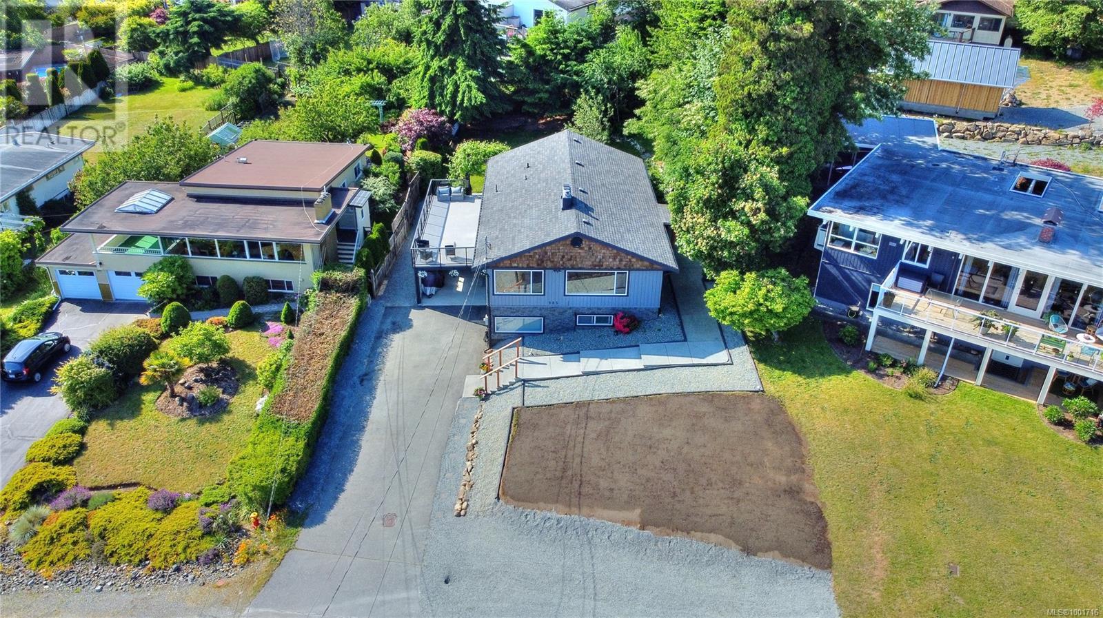 Photo 55 of 985 Malaspina Cres, Nanaimo BC