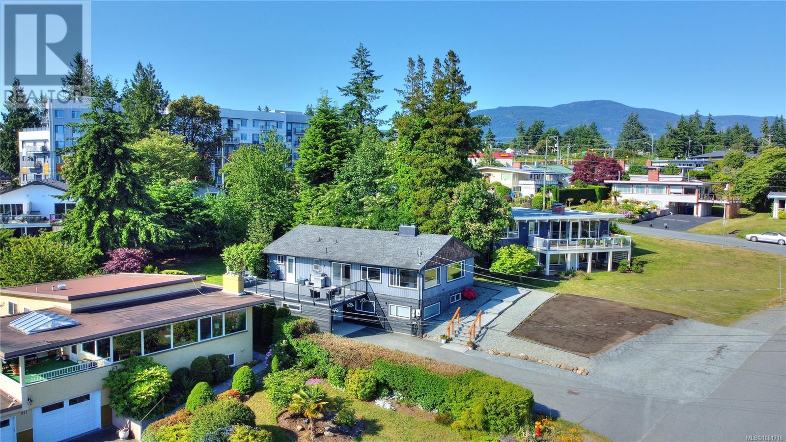 Photo 70 of 985 Malaspina Cres, Nanaimo BC