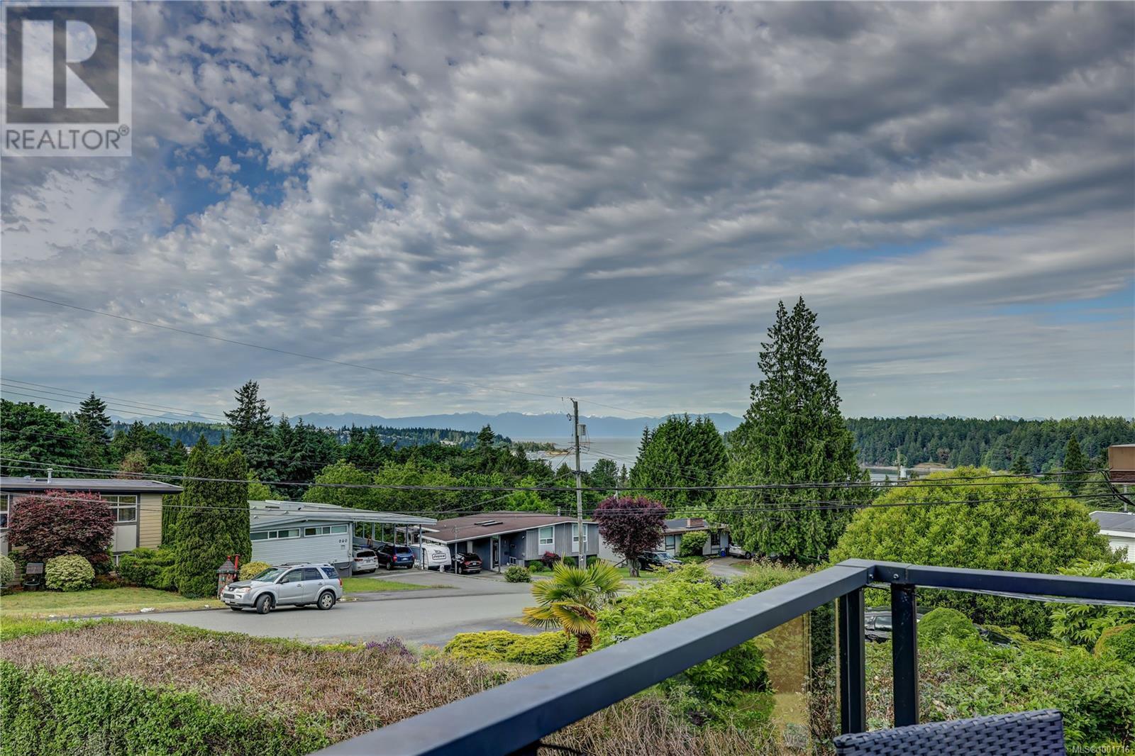 Photo 48 of 985 Malaspina Cres, Nanaimo BC