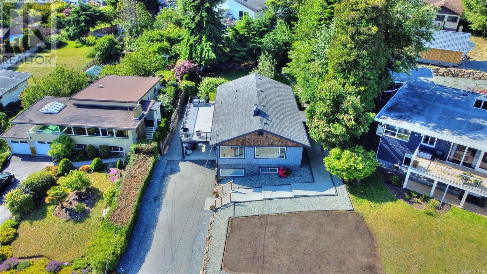 Photo 53 of 985 Malaspina Cres, Nanaimo BC
