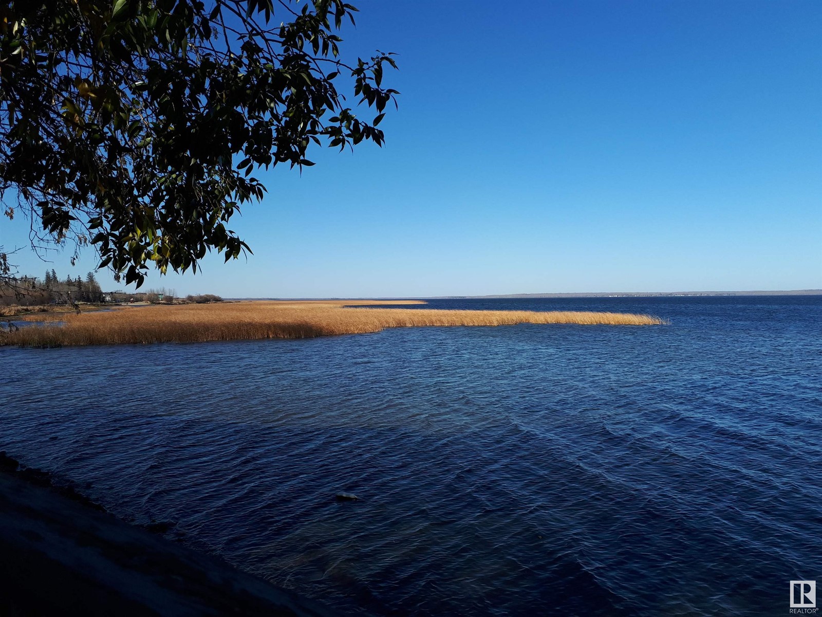 Photo 4 of 6818 50 Av, Rural Lac Ste Anne County AB