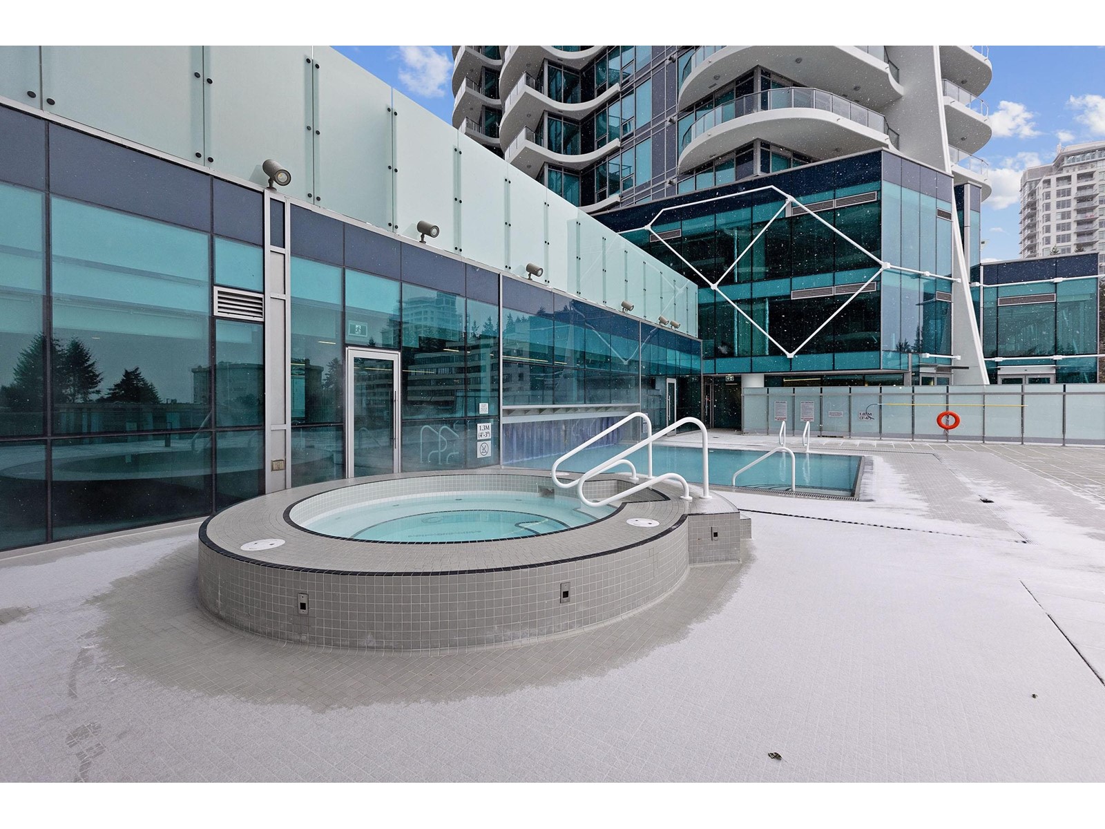 506 1500 MARTIN STREET, White Rock