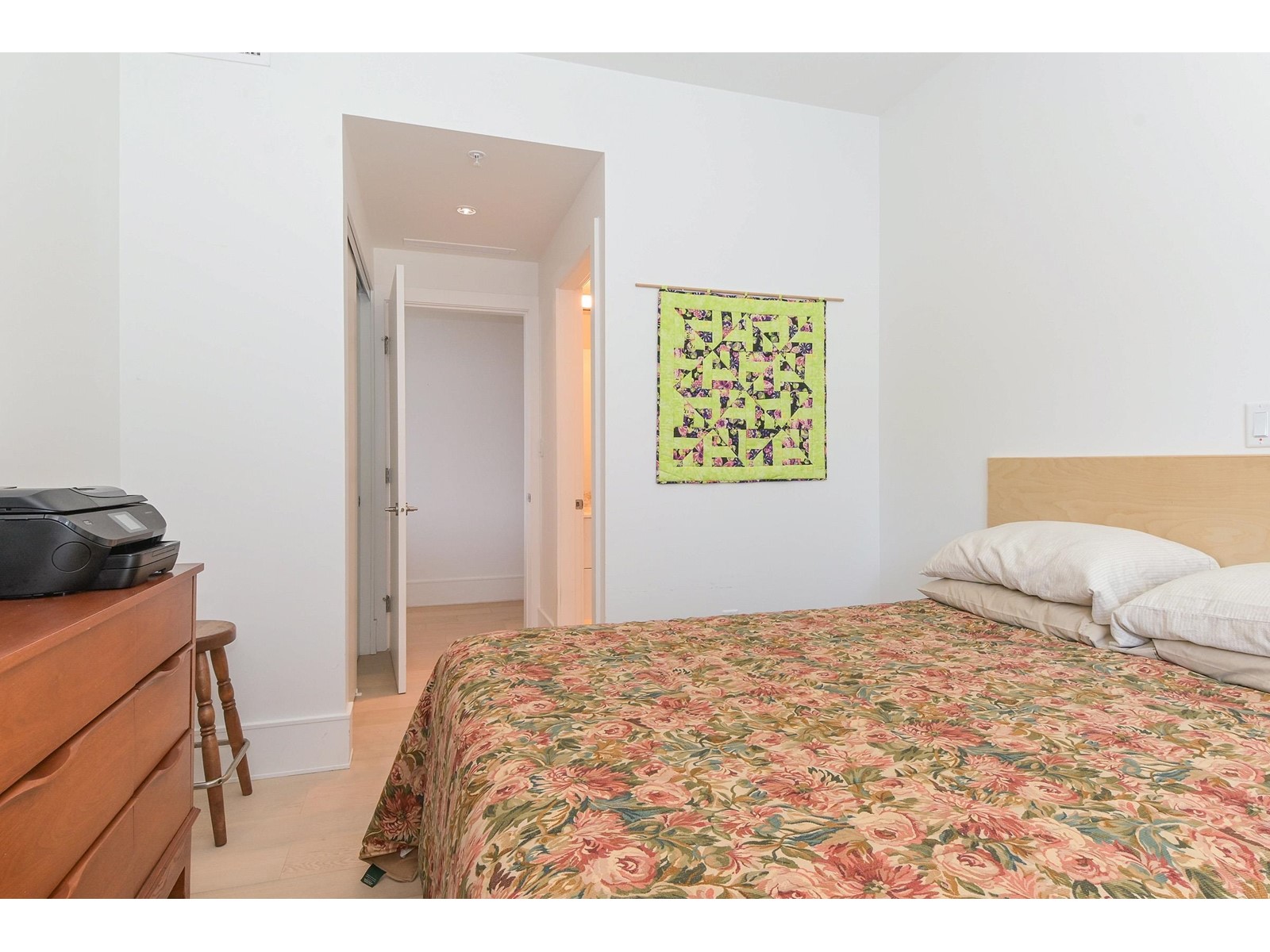 506 1500 MARTIN STREET, White Rock