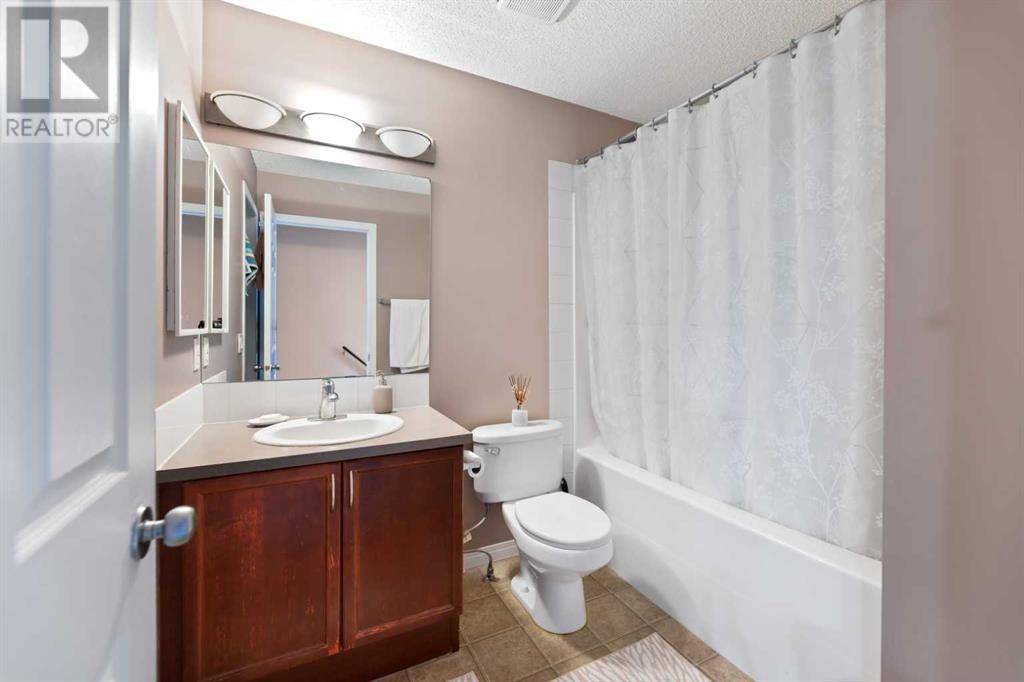 Single Family House for Sale in  Saddlefield Place NE Saddle Ridge Calgary 