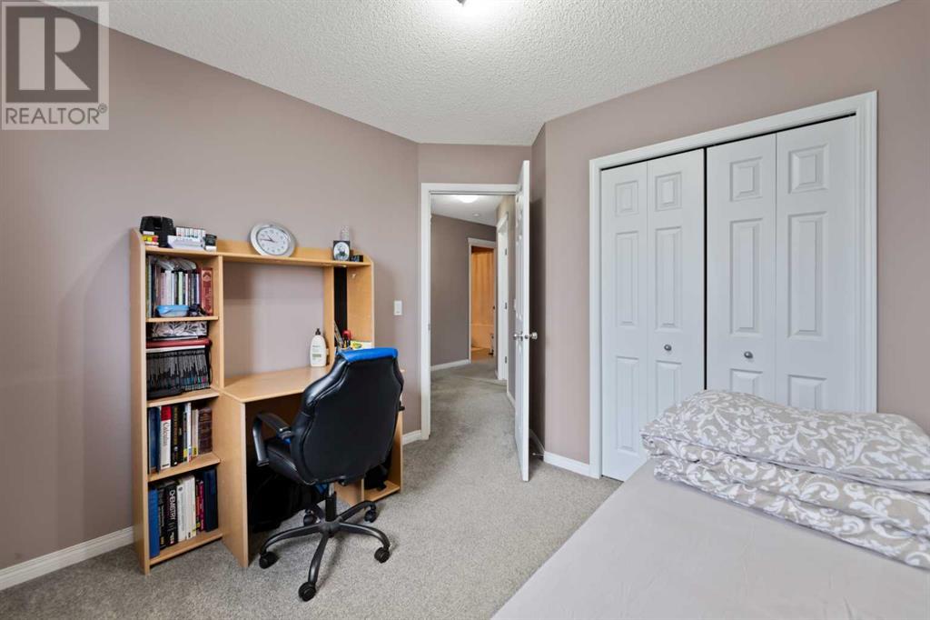 Single Family House for Sale in  Saddlefield Place NE Saddle Ridge Calgary 