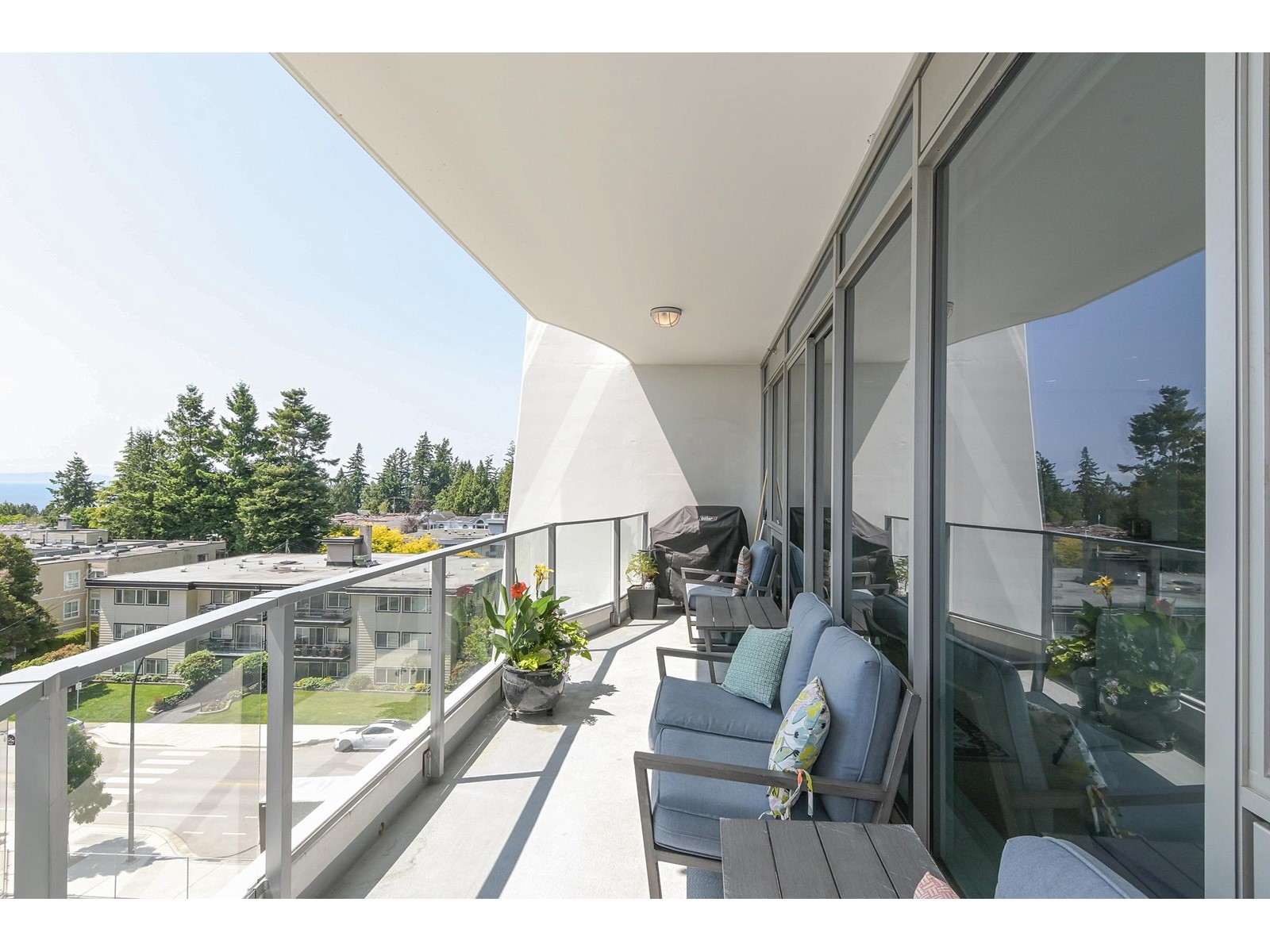 506 1500 MARTIN STREET, White Rock