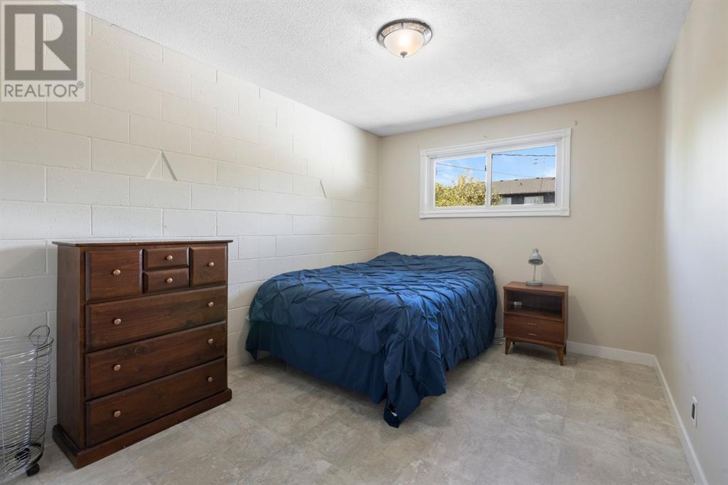 Single Family House for Sale in   Street SW Glenbrook Calgary 