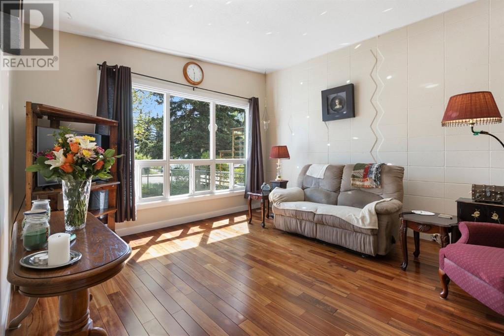 Single Family House for Sale in   Street SW Glenbrook Calgary 