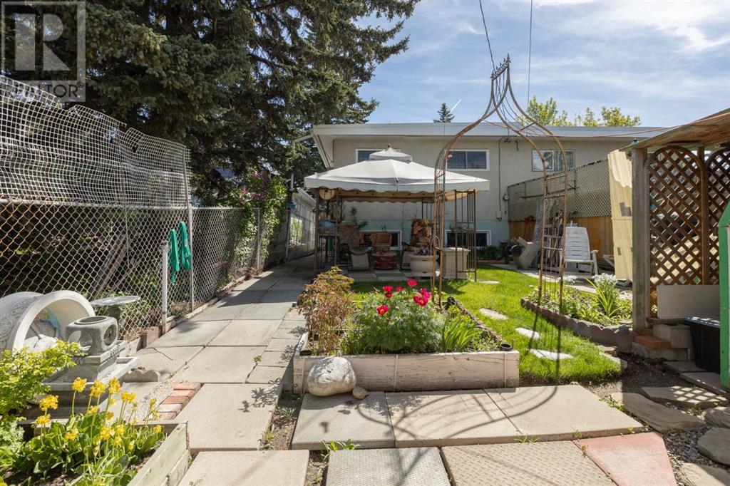 Single Family House for Sale in   Street SW Glenbrook Calgary 