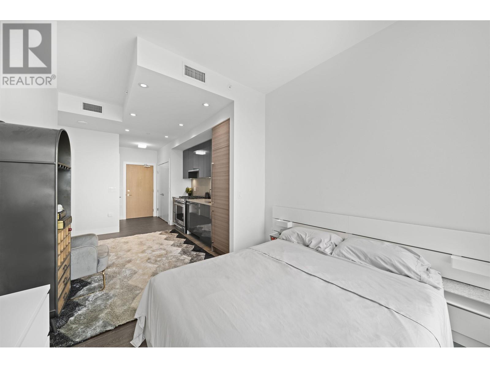 504 3438 SAWMILL CRESCENT, Vancouver real estate listing R3010564