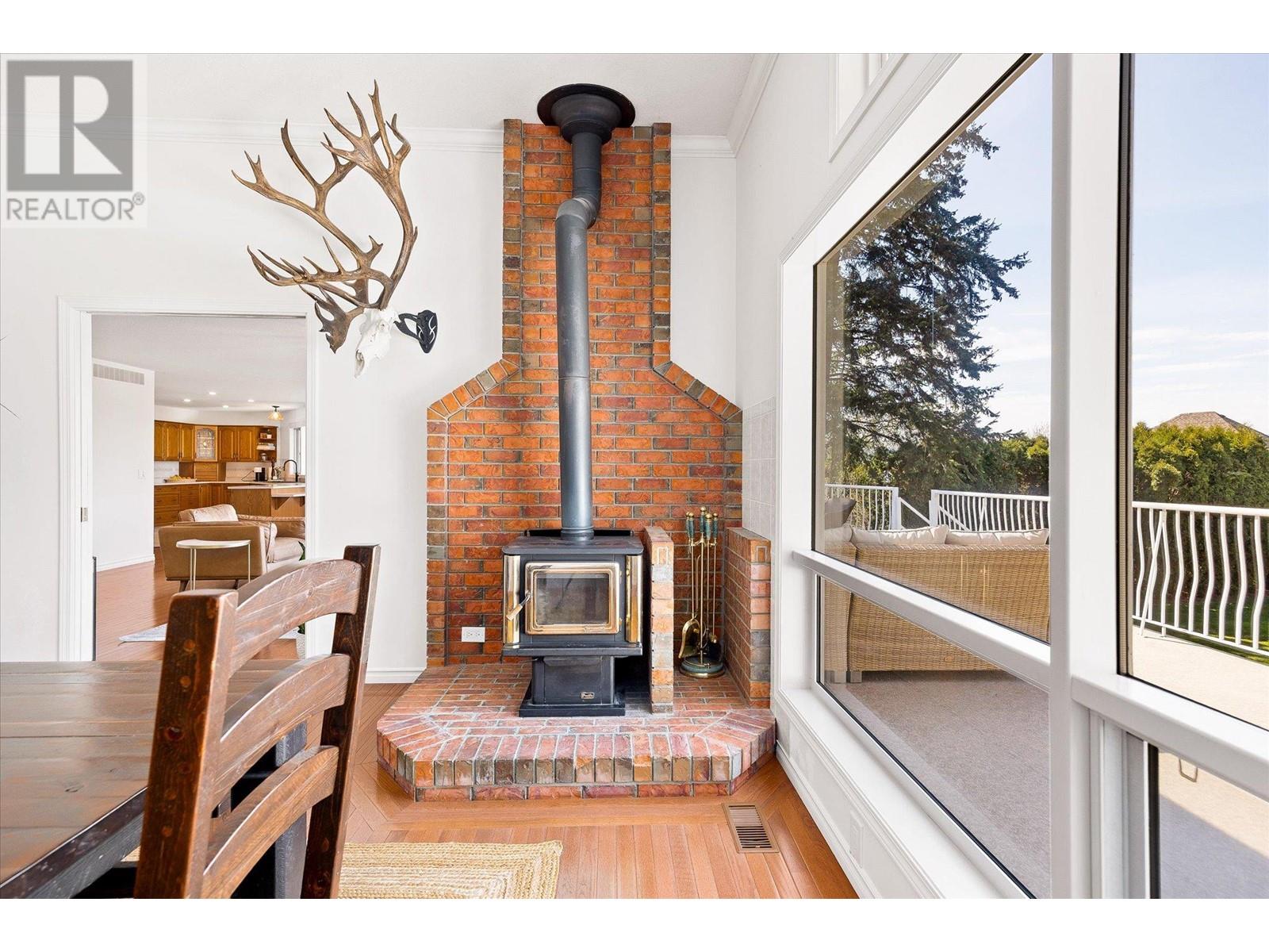  3716 Luxmoore Road, Kelowna