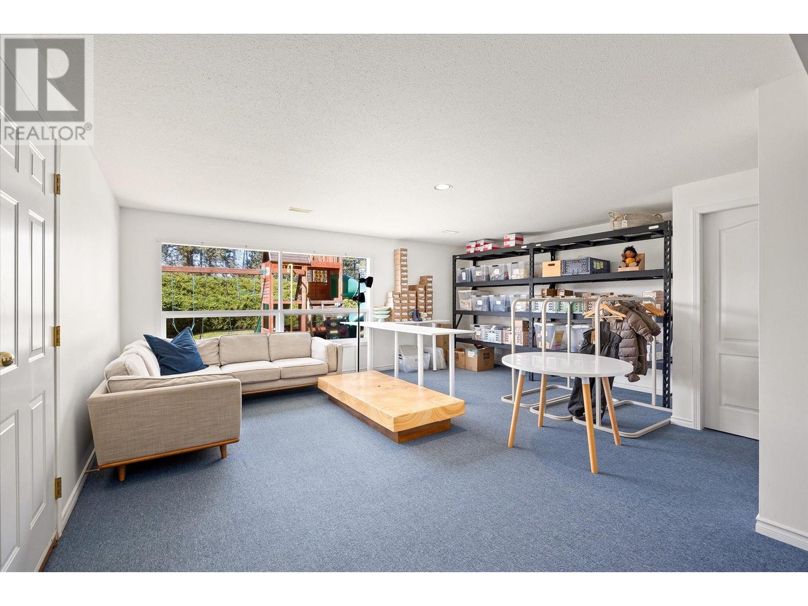  3716 Luxmoore Road, Kelowna