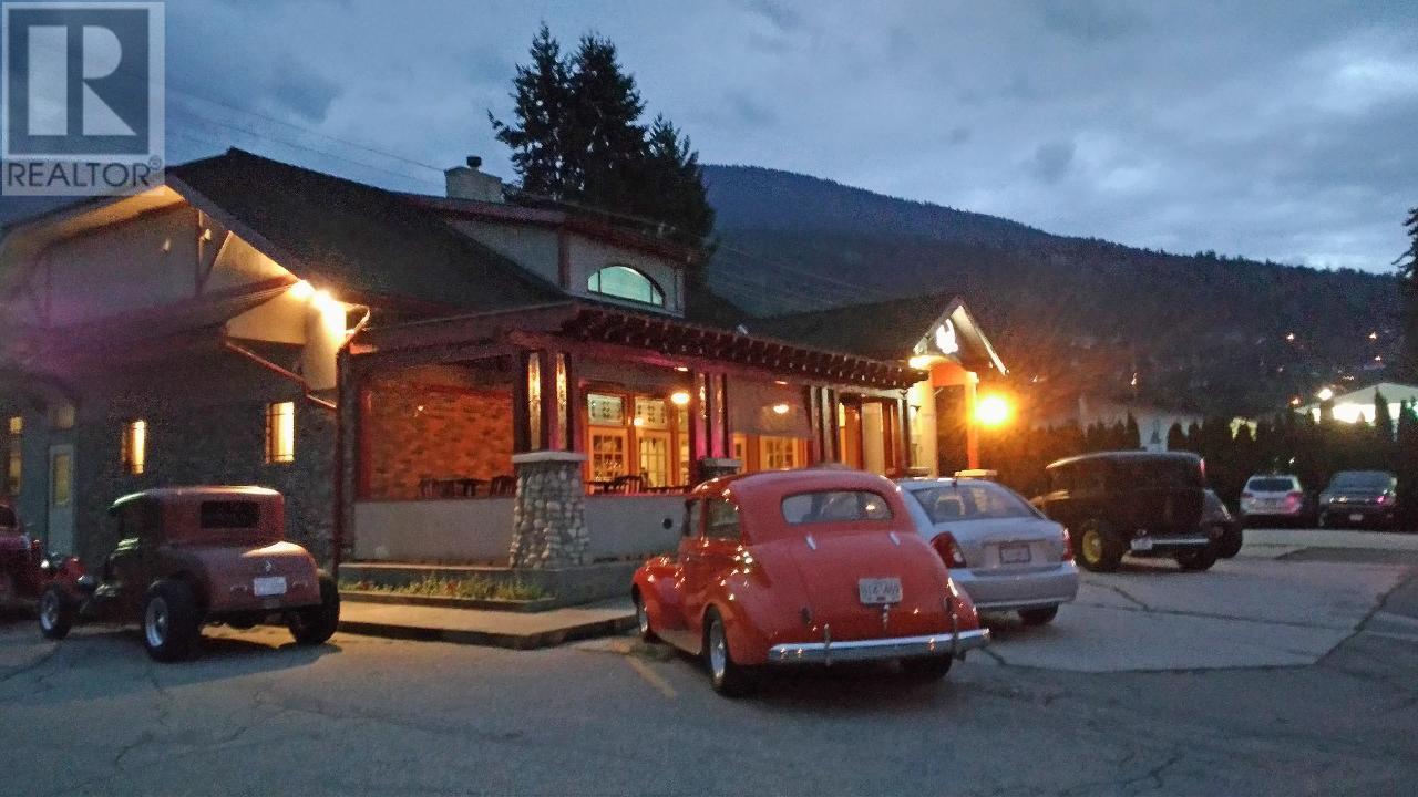 Photo 6 of 712 Nelson Avenue, Nelson BC