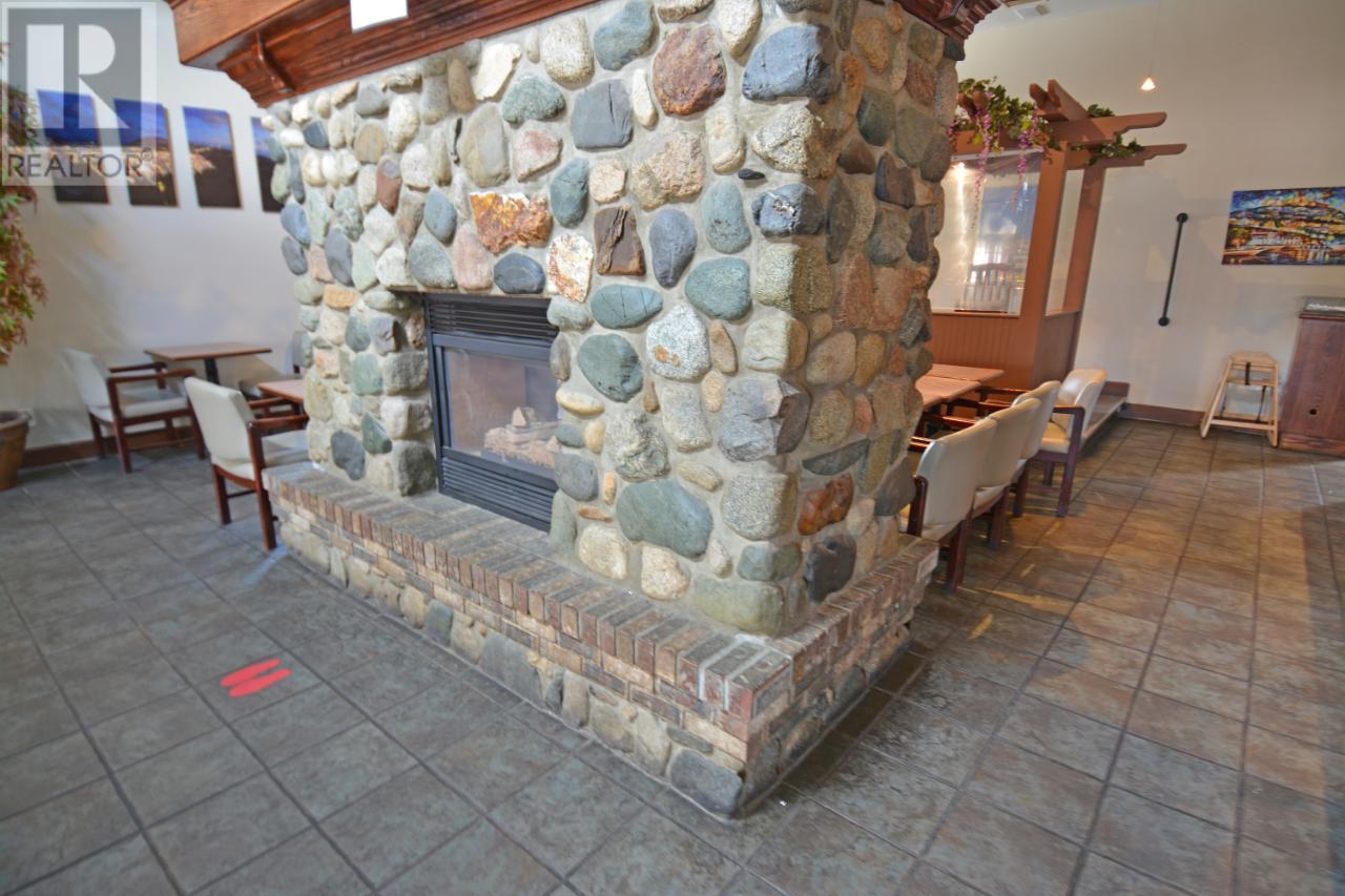 Photo 9 of 712 Nelson Avenue, Nelson BC
