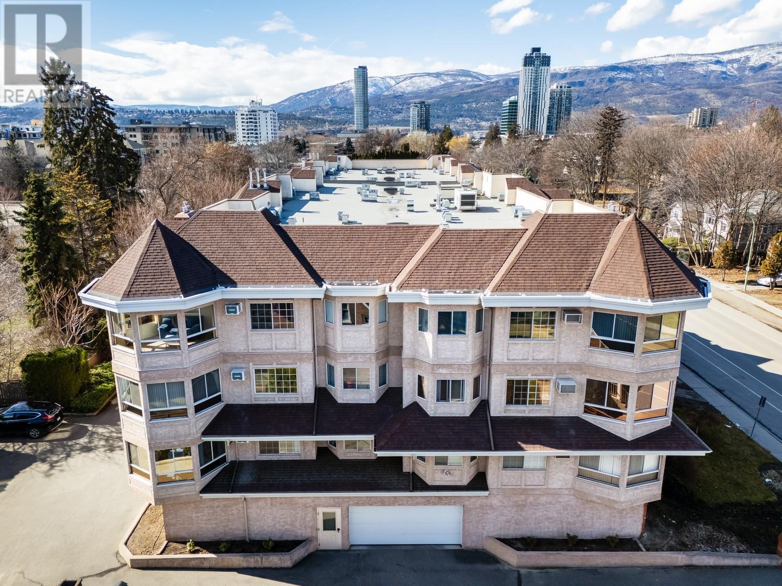 104 945 Lawrence Avenue, Kelowna