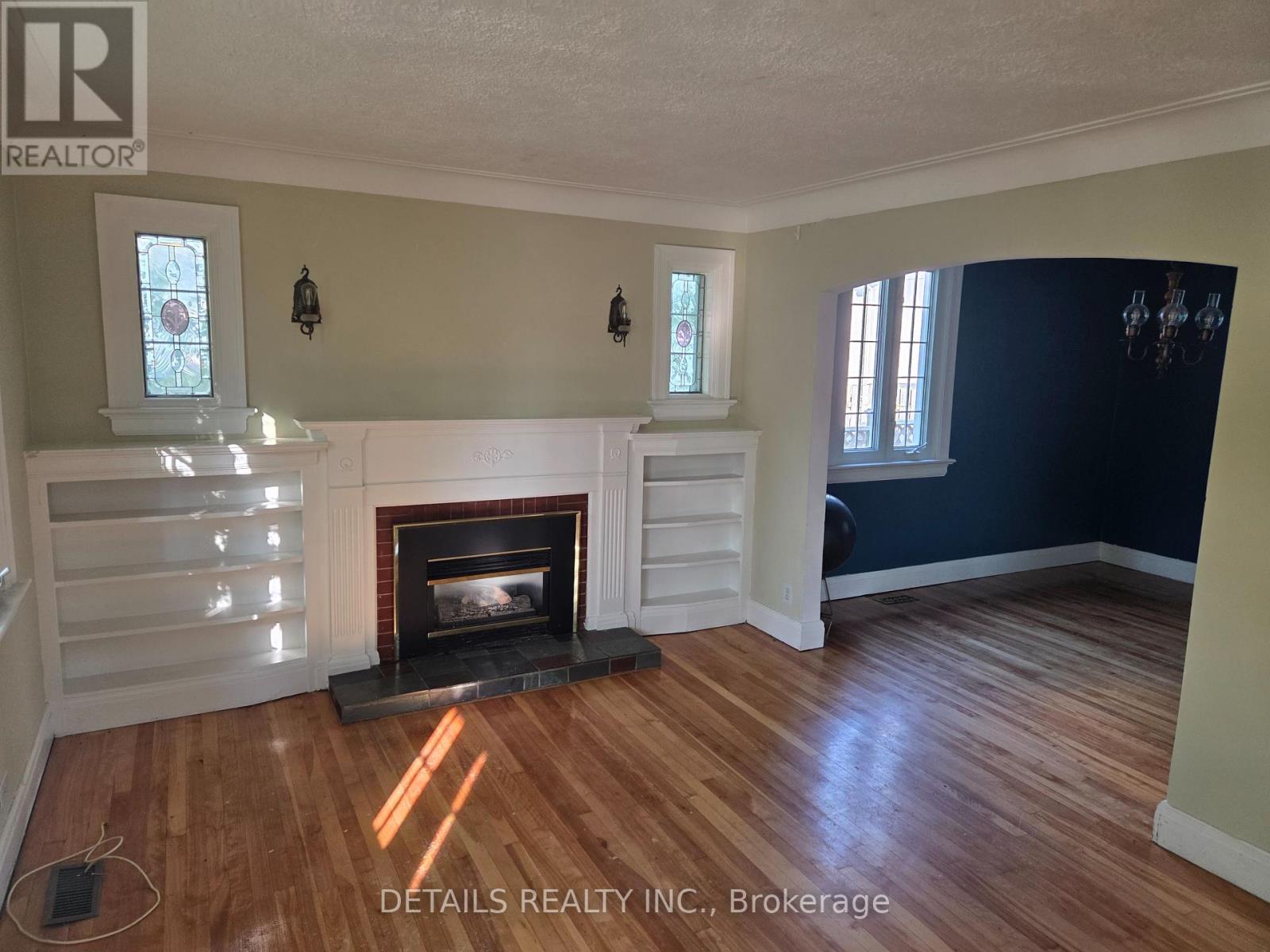 Photo 11 of 10 Garrison Street, Ottawa ON